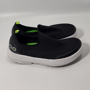 Oofos OOmg Sport Low Shoes Women’s Size 7 Black Recovery Slip On Comfort Walking